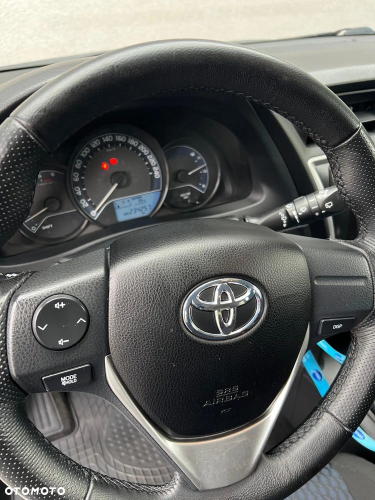 Toyota Auris 1.4 D-4D Active - 23