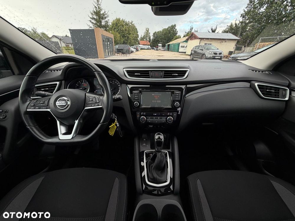 Nissan Qashqai 1.3 DIG-T DCT N-CONNECTA - 30