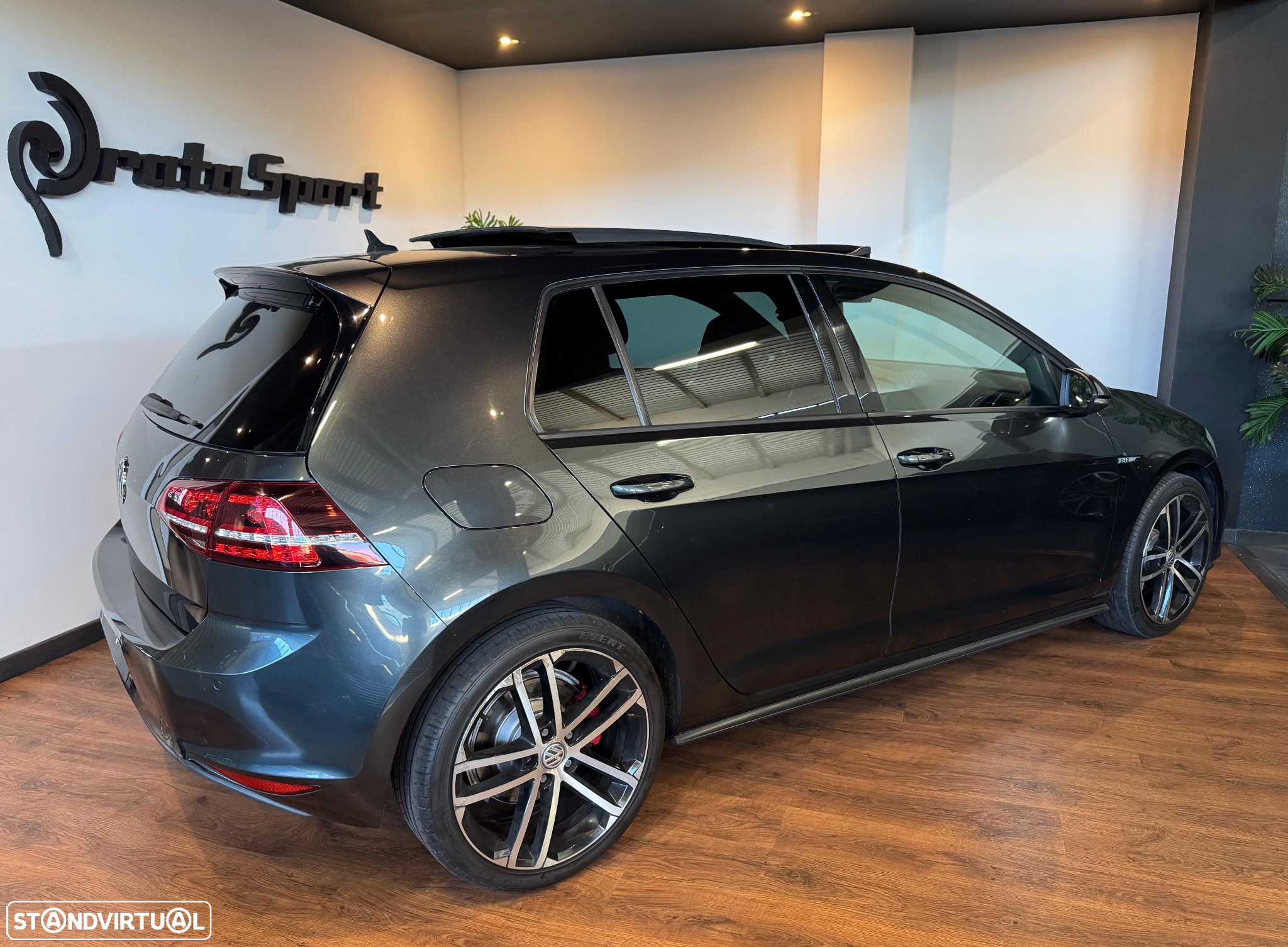 VW Golf 2.0 TDI GTD DSG - 46