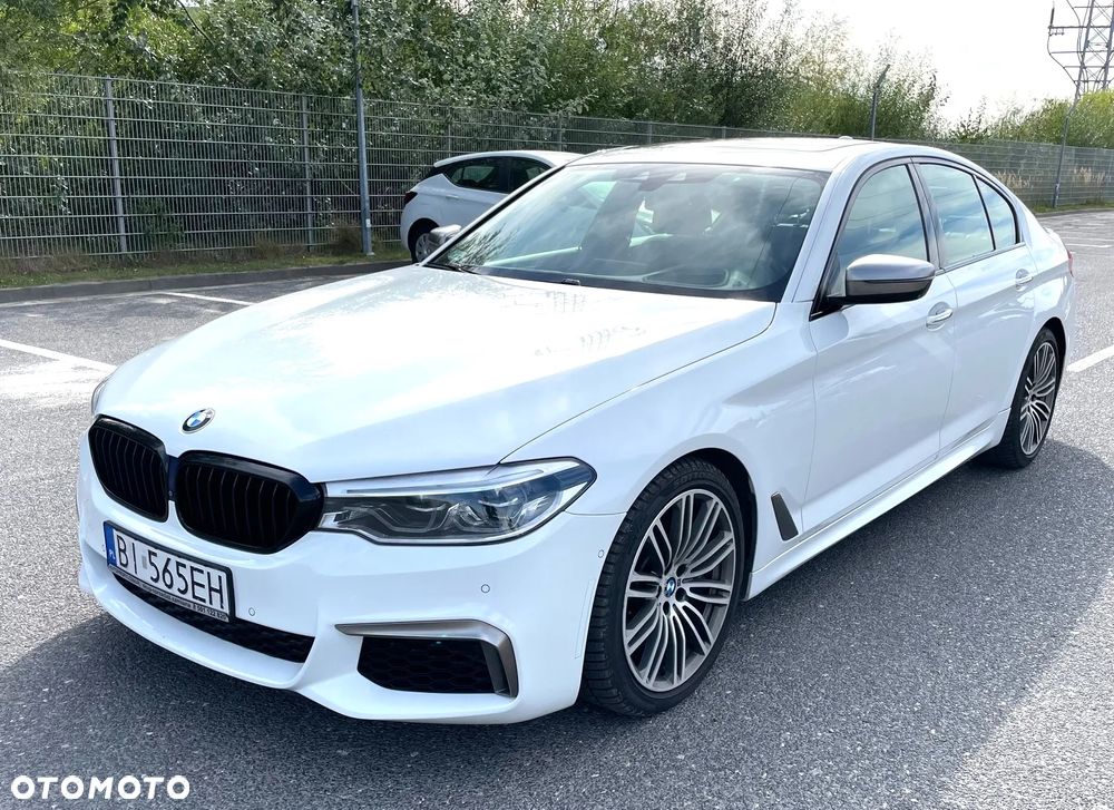BMW Seria 5 M550i xDrive - 1