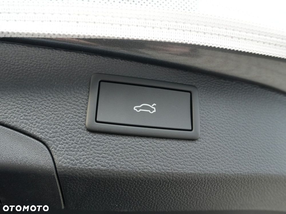 Skoda Superb 2.0 TSI Selection DSG - 21