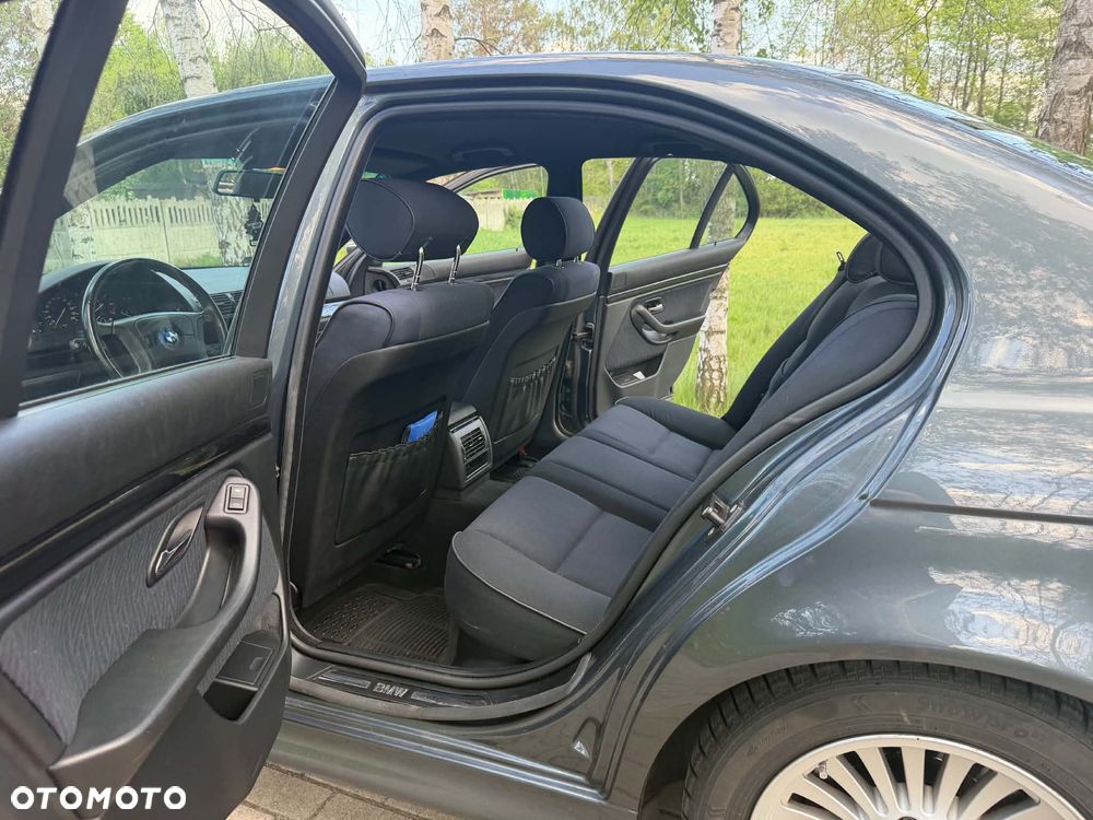 BMW Seria 5 - 24