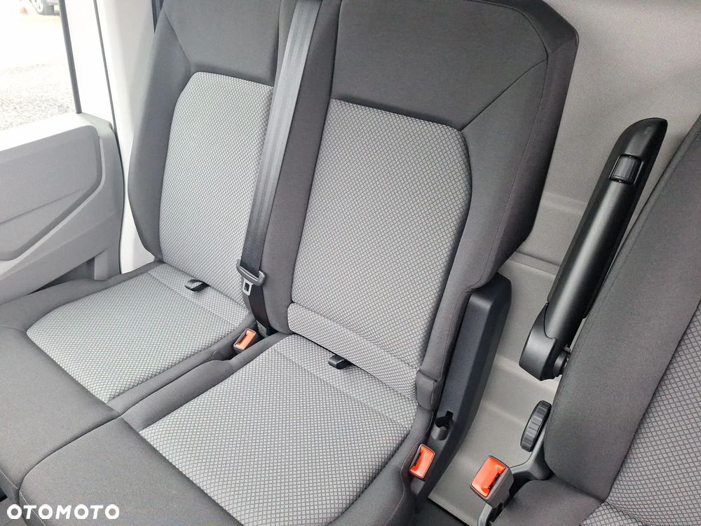 Volkswagen Crafter 35 furgon wysoki dach, 2,0 TDI 177KM, przedni, 6-bieg manualna 3640 mm, Euro 6 - 16