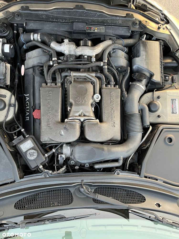Jaguar XK8 - 22