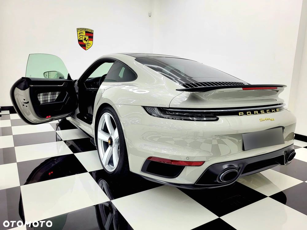 Porsche 911 Turbo 50 Years - 6