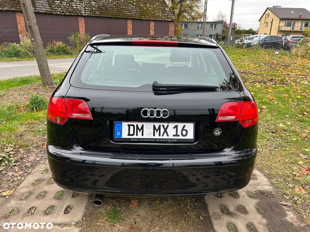 Audi A3 Sportback 1.6 Ambiente - 4
