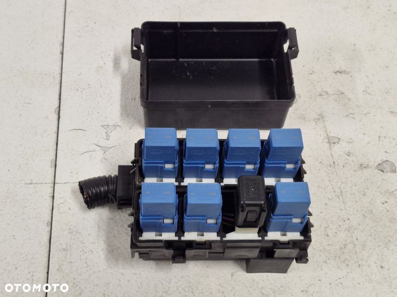 nissan juke i 1 f15 lift 1.2 dig-t skrzynka przekaźników 243821kn0a - 10