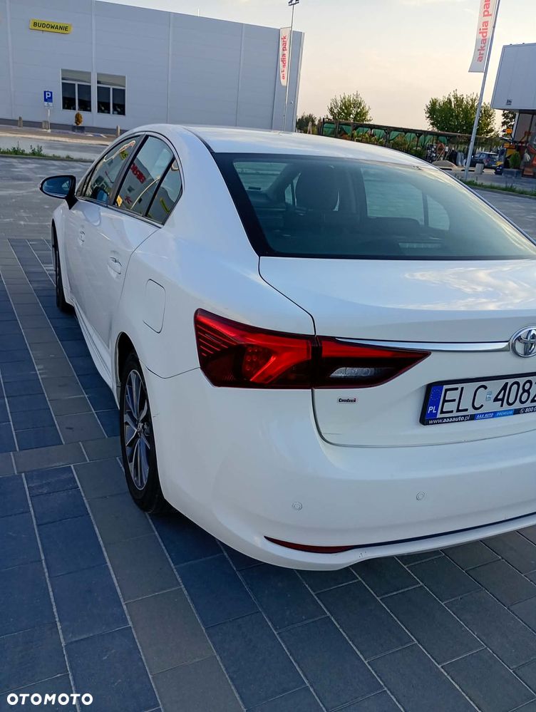 Toyota Avensis - 6