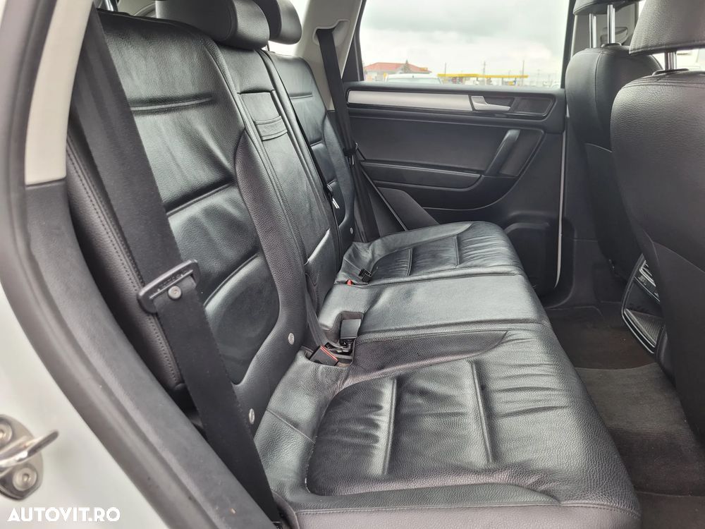 Volkswagen Touareg 3.0 V6 TDI BMT - 9