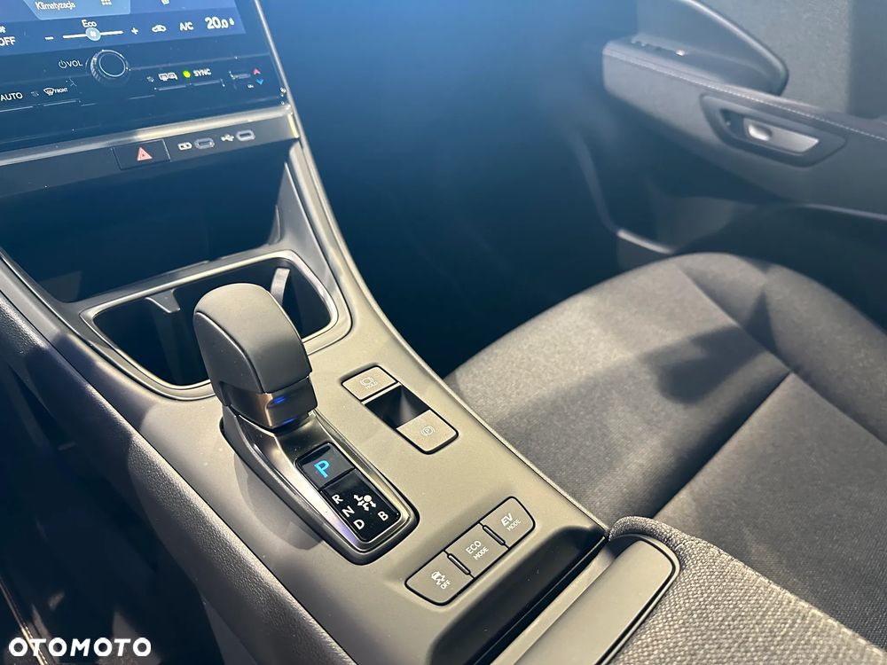 Lexus LBX 1.5 Hybrid - 17