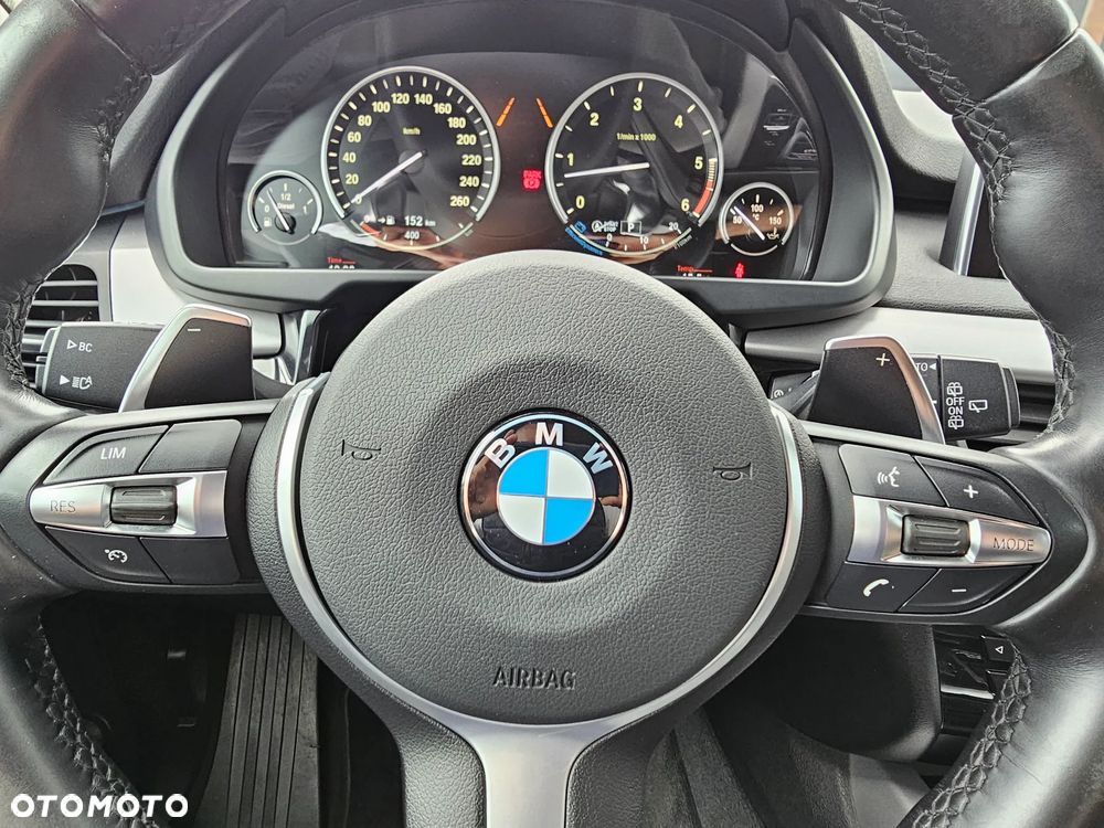 BMW X5 xDrive30d - 26