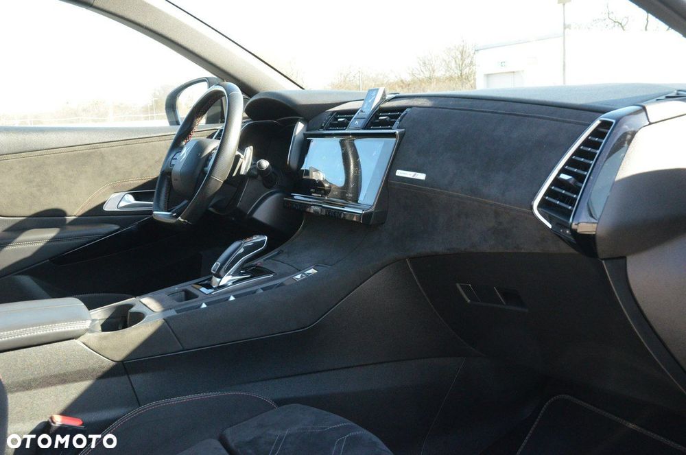 DS Automobiles DS 7 Crossback 2.0 BlueHDi Performance Line + - 18