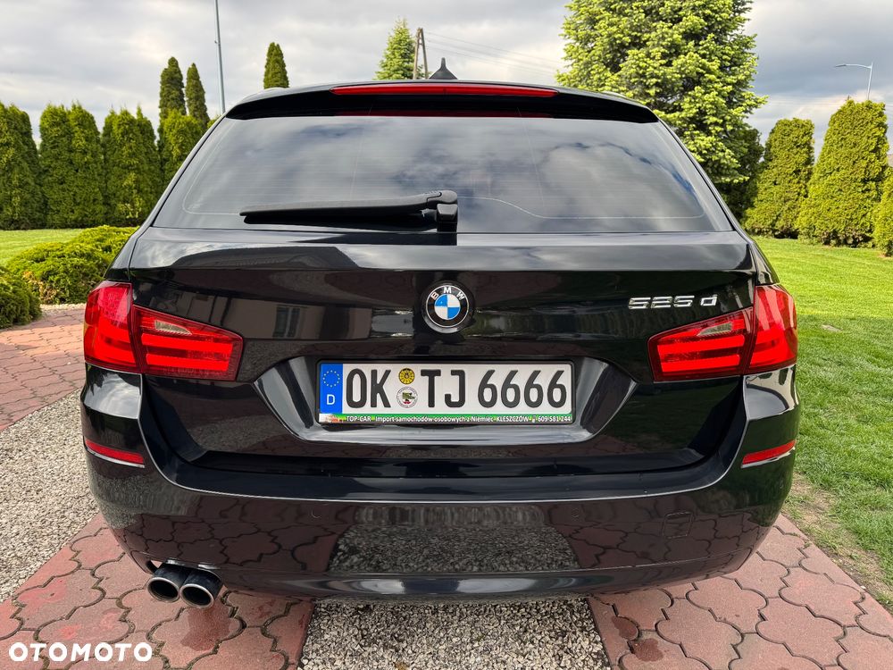 BMW Seria 5 525d Sport-Aut Luxury Line - 9
