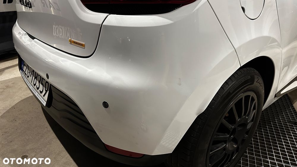 Renault Clio 1.2 16V Life - 11