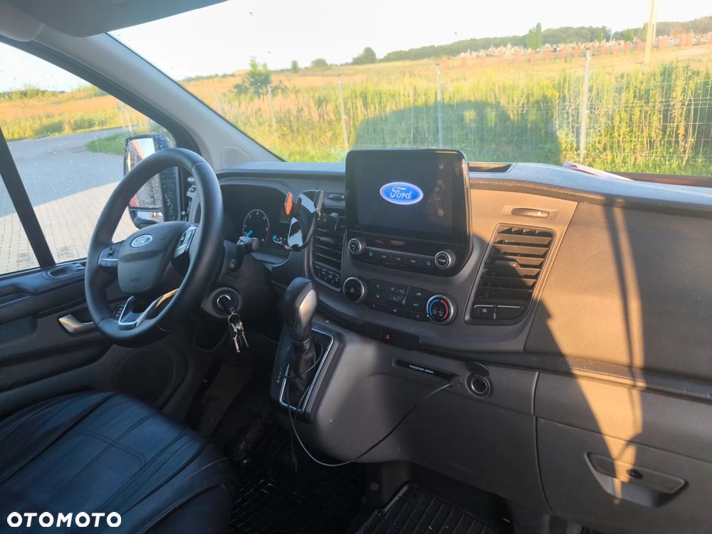 Ford Custom - 27