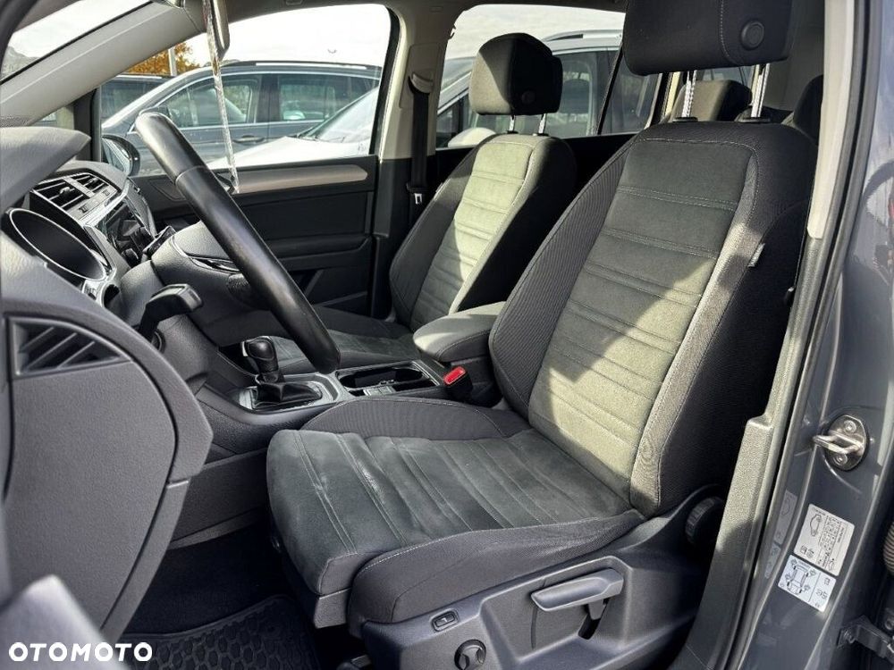 Volkswagen Touran 1.5 TSI EVO Comfortline DSG - 11