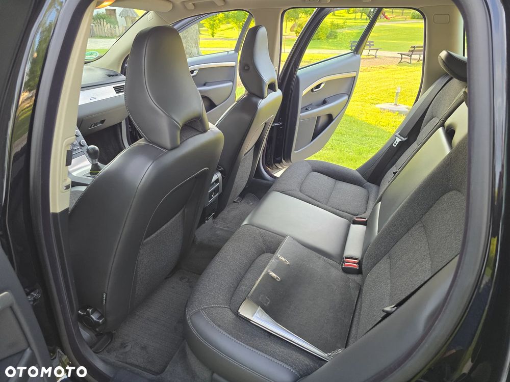 Volvo XC 70 D5 AWD Kinetic - 29