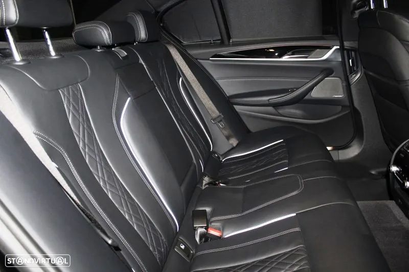 BMW M550d xDrive Auto - 11