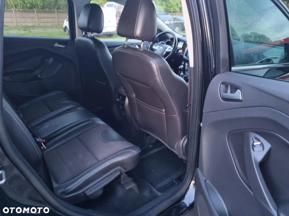 Ford Kuga 2.0 TDCi 4x4 Titanium - 24