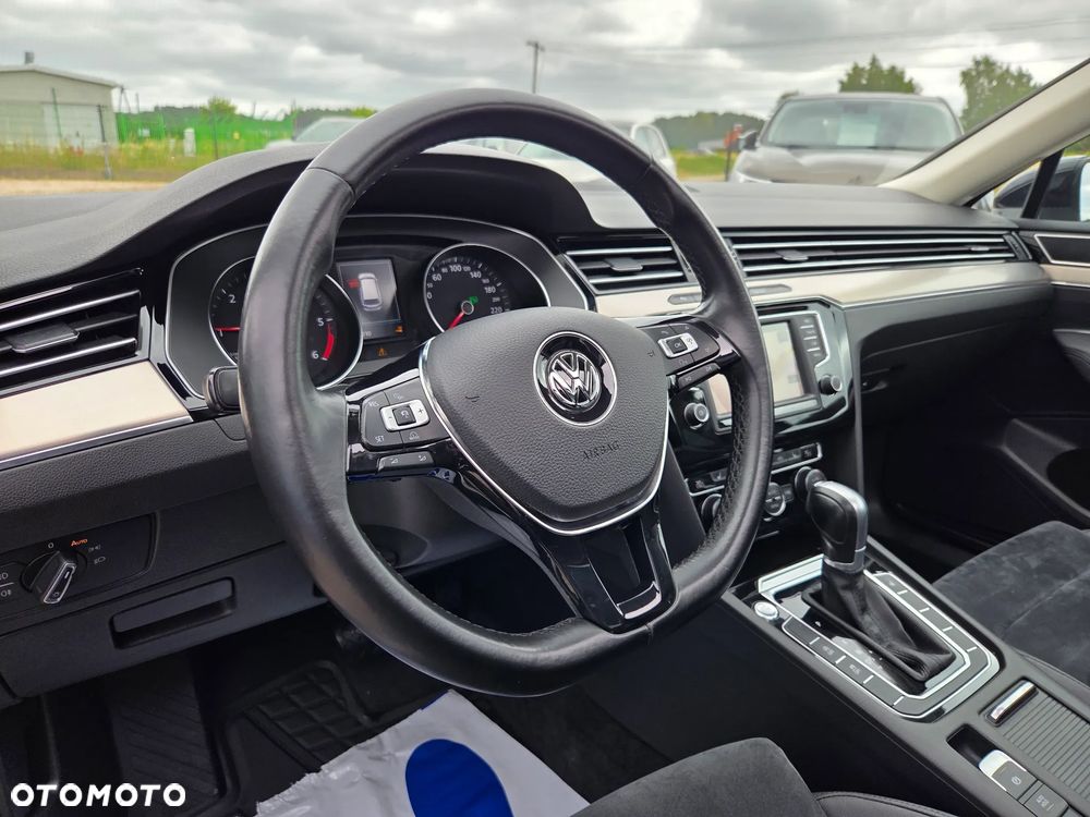 Volkswagen Passat 2.0 TDI BMT Highline DSG - 22