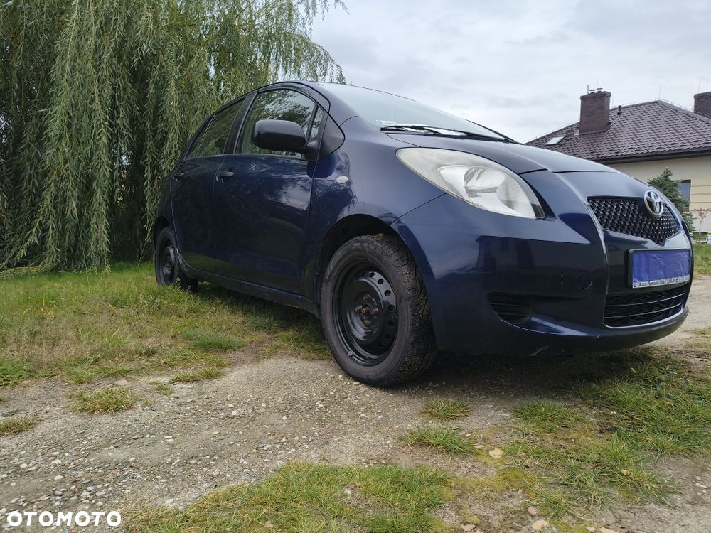 Toyota Yaris - 2