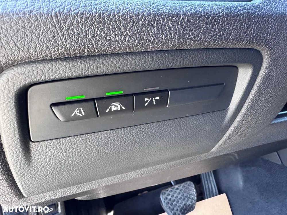 BMW Seria 3 318d Aut. - 24