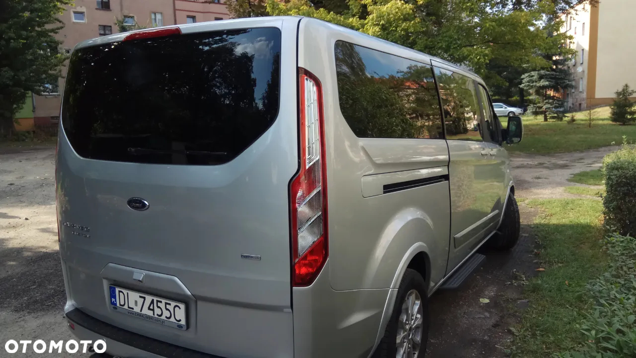 Ford Tourneo Custom 2.0 EcoBlue L2 Shuttle Bus Titanium - 11