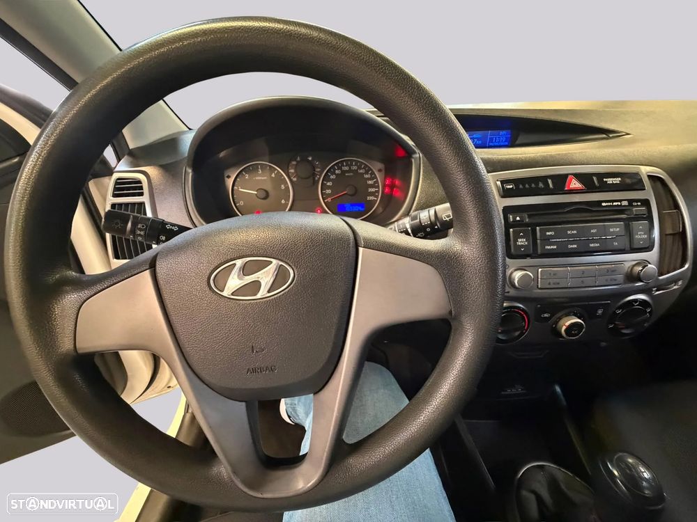 Hyundai i20 - 15