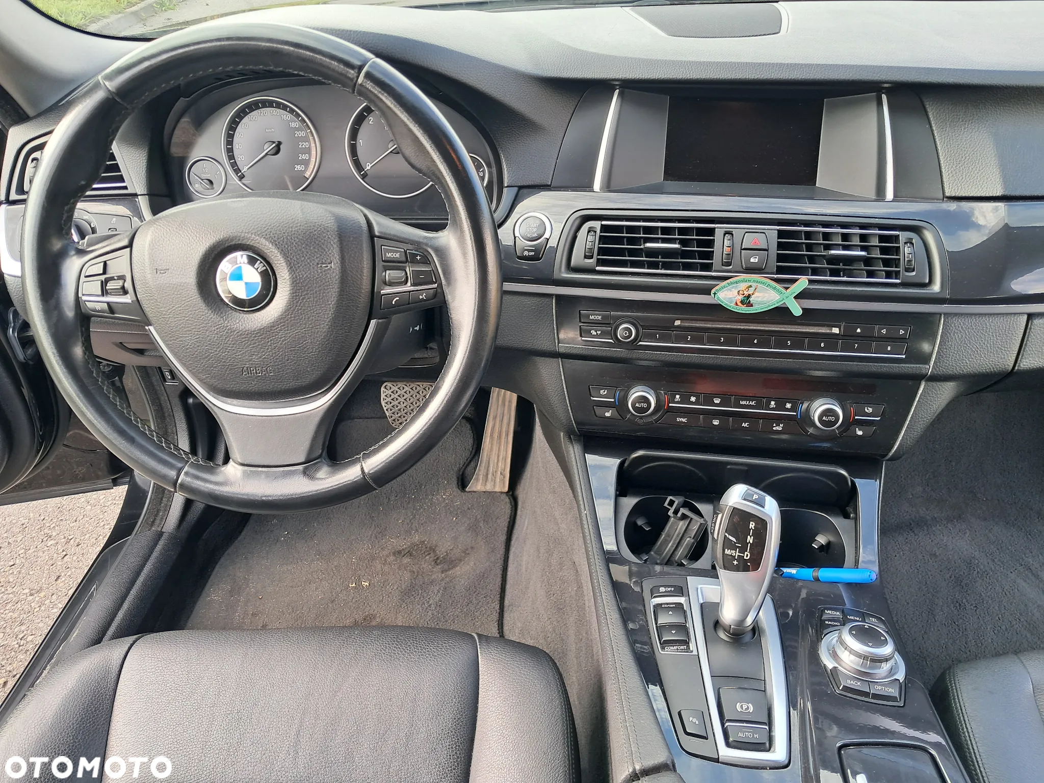 BMW Seria 5 520d Touring - 13
