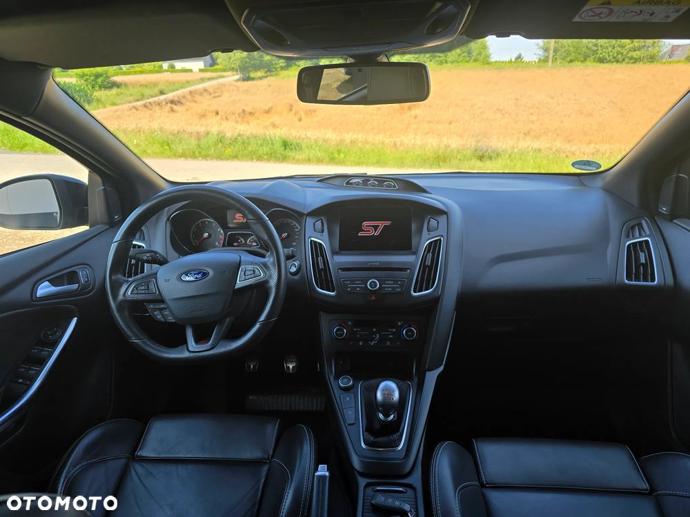 Ford Focus - 15