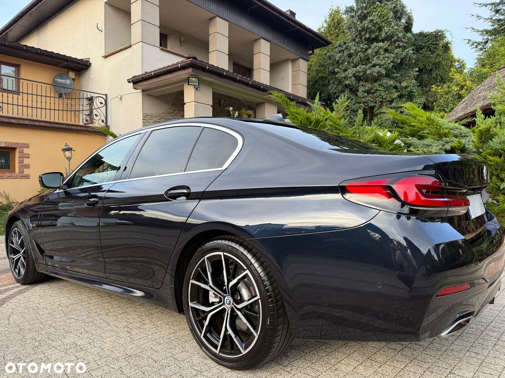 BMW Seria 5 520e M Sport sport - 17