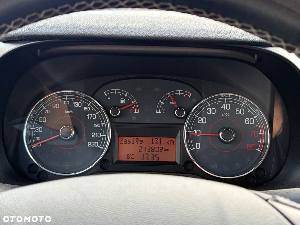 Fiat Grande Punto - 13