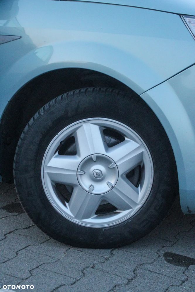 Renault Scenic 1.6 16V Confort Expression - 24