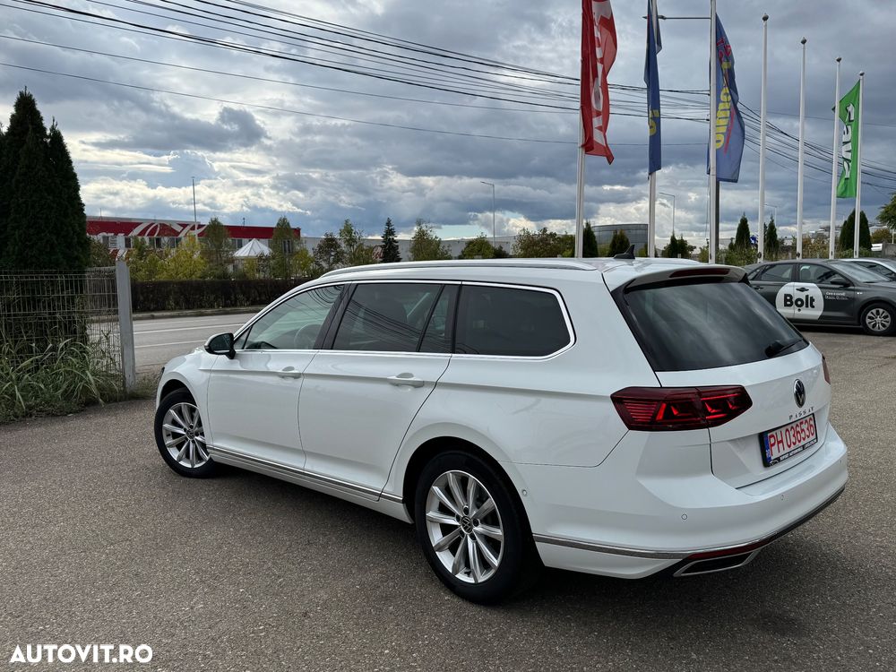 Volkswagen Passat Variant 2.0 TDI SCR DSG Elegance - 19