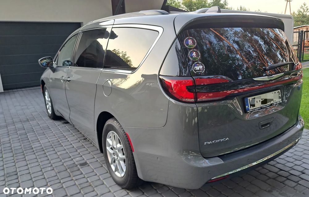 Chrysler Pacifica - 10