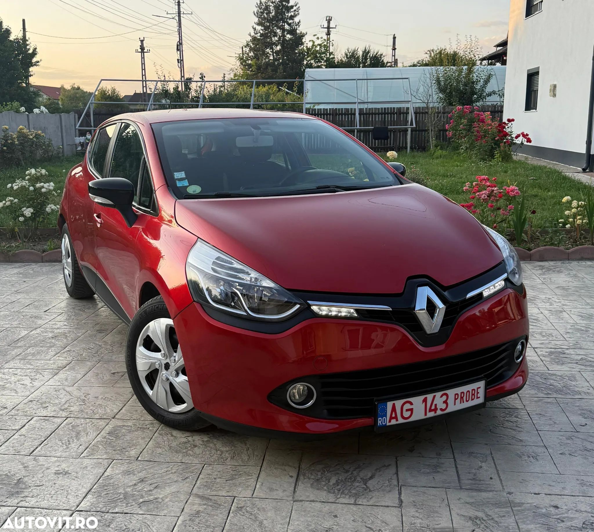 Renault Clio - 1