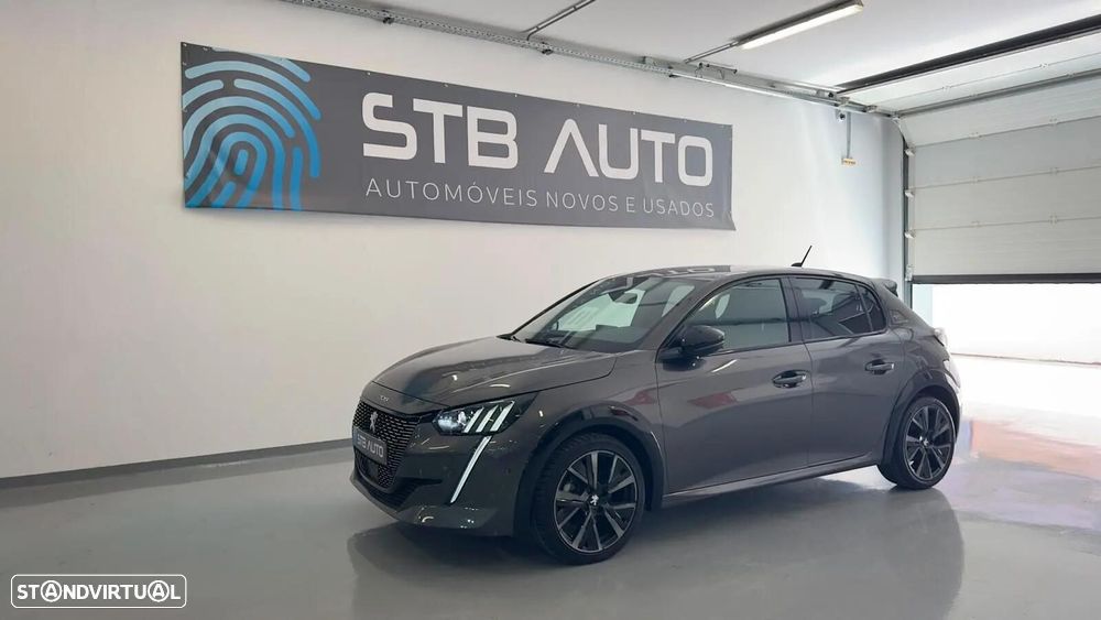 Peugeot 208 - 3