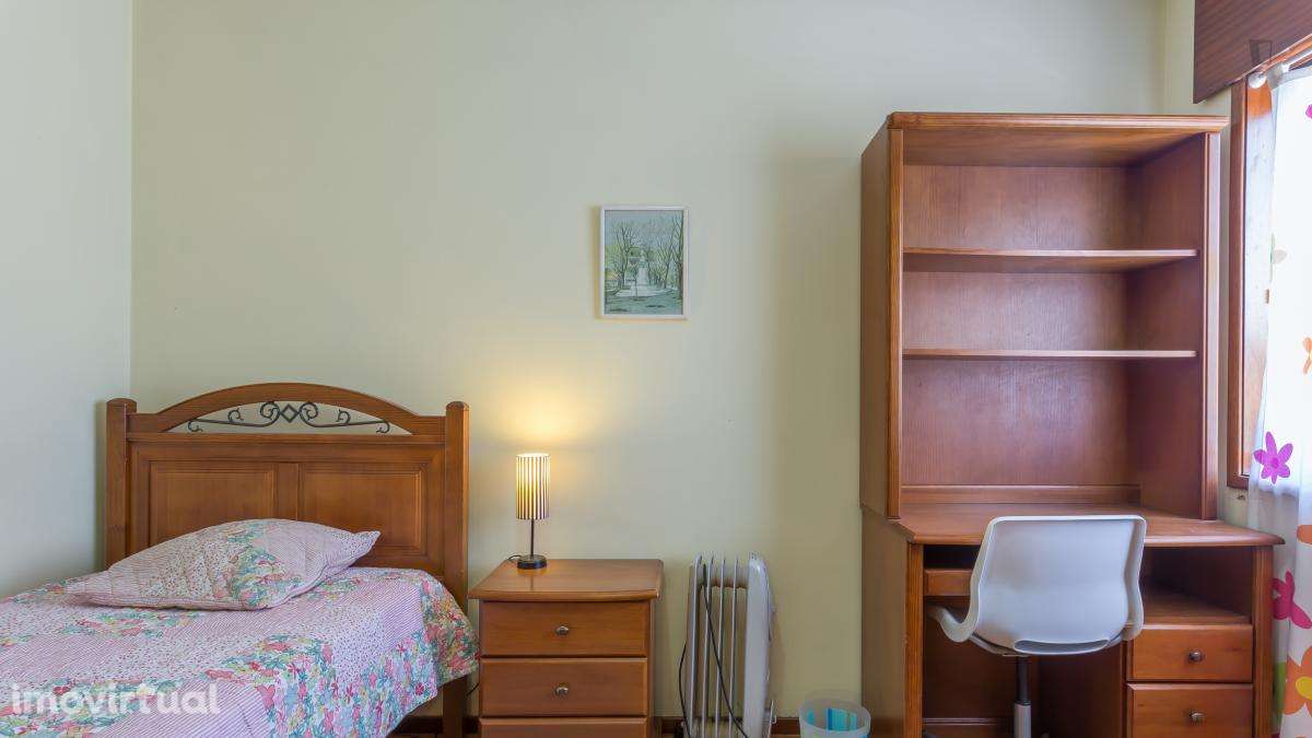 Quarto - localizado em Pedrouços Porto - Grande imagem: 5/23