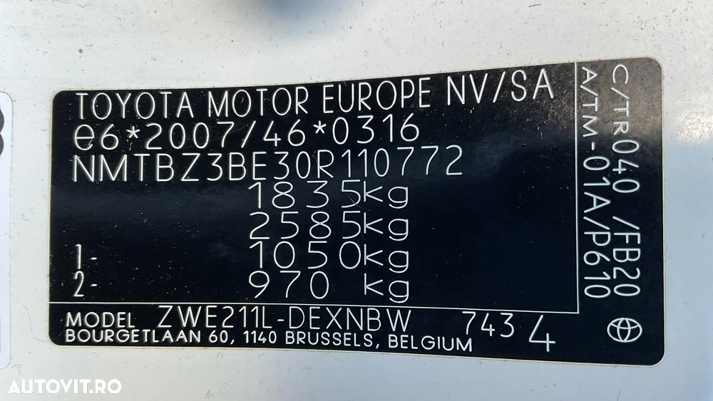 Toyota Corolla Sedan 1.8 HSD Business - 30