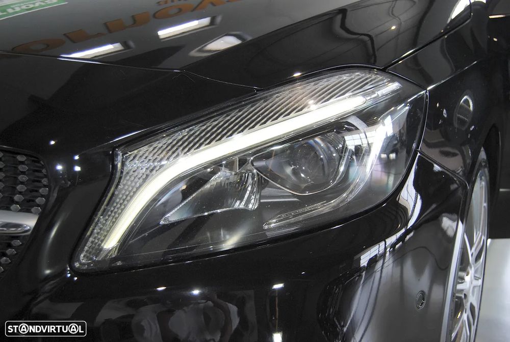 Mercedes-Benz A 180 d AMG Line - 34
