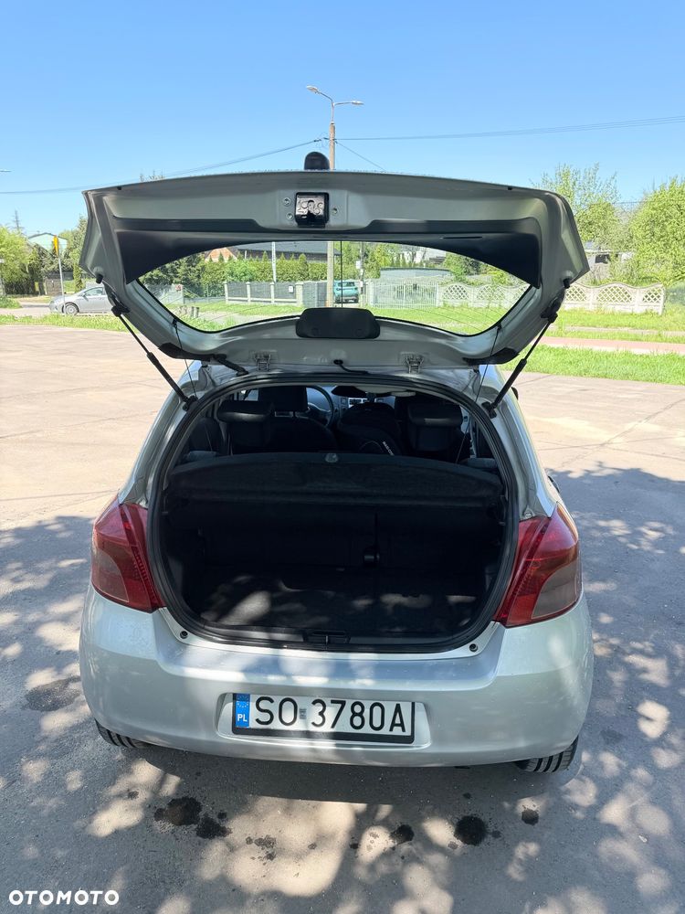 Toyota Yaris 1.3 Luna A/C - 5