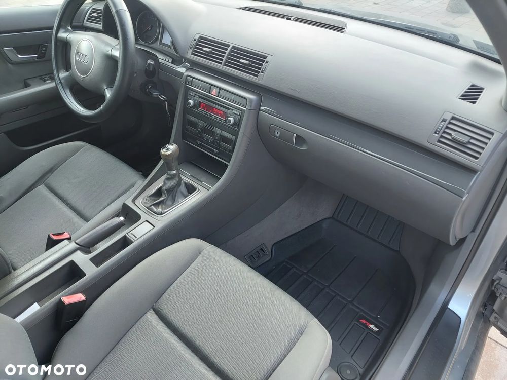 Audi A4 Limousine - 21