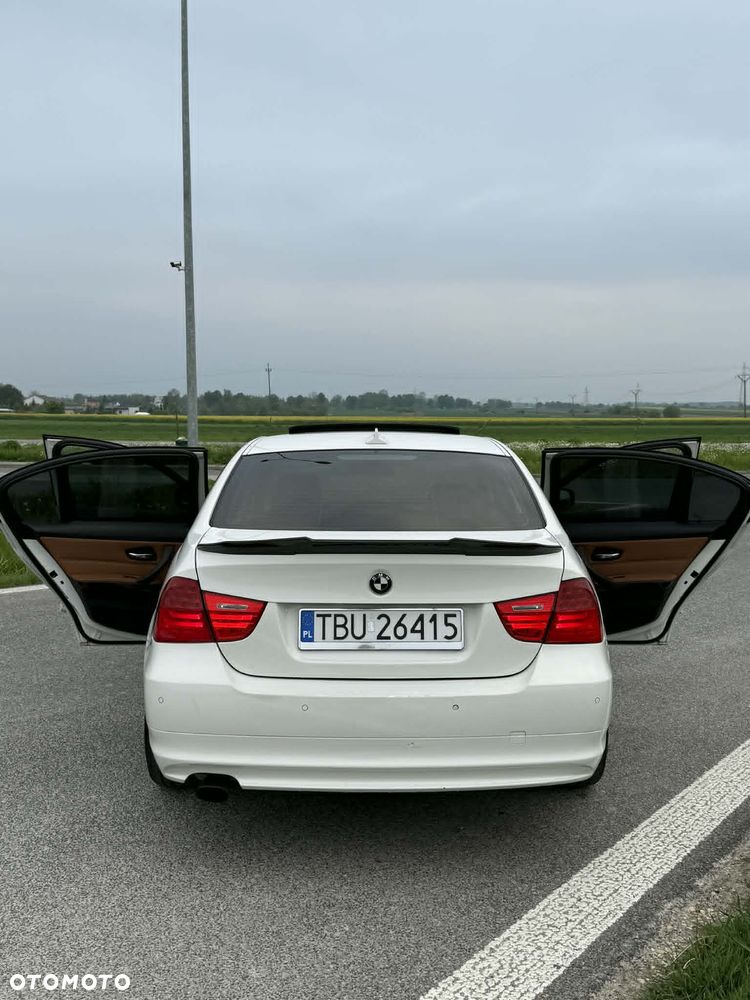 BMW Seria 3 318i - 11