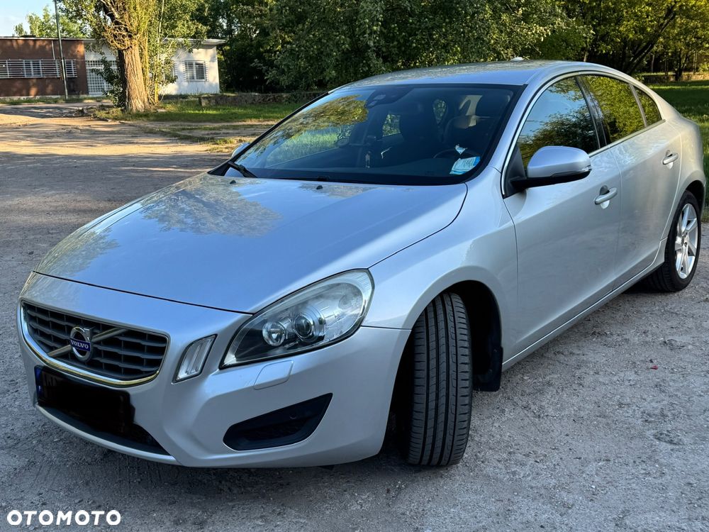Volvo S60 D3 Geartronic Momentum - 1