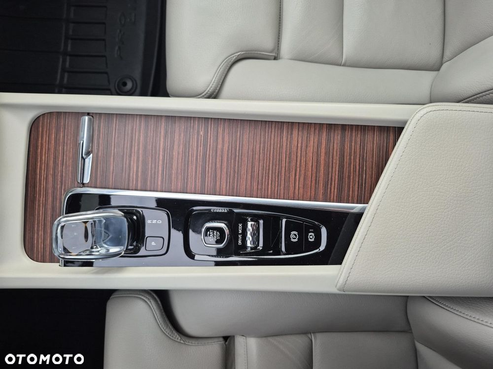 Volvo XC 60 - 16