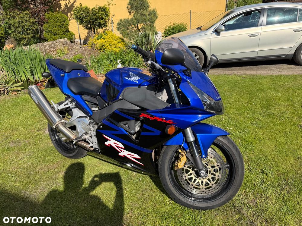 Honda CBR - 1