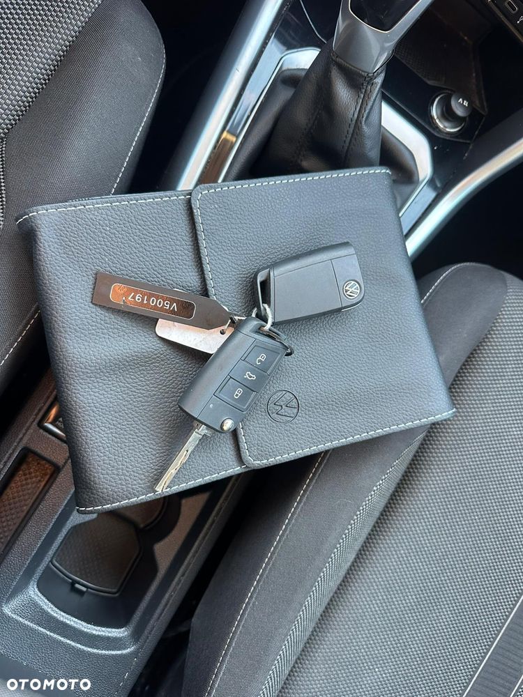 Volkswagen T-Roc - 16