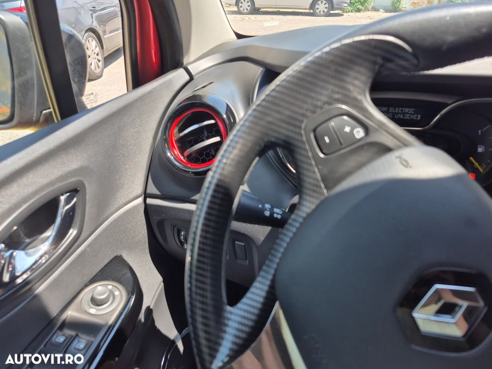 Renault Captur TCe 120 EDC Helly Hansen - 15