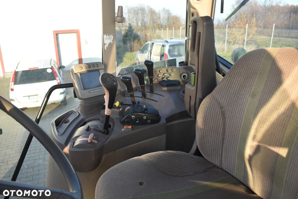 John Deere 7430 - 16