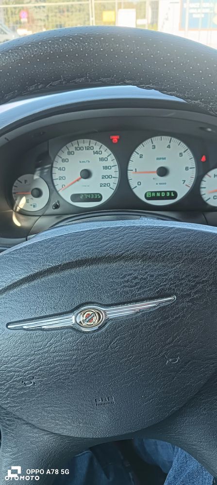Chrysler Voyager 3.3 LX - 8